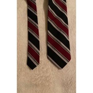 Hansom Men's Classic Necktie Burgundy Black Stripes 100% Polyester